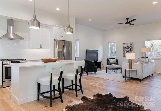 17 Macallan Lane, Asheville, NC 28805