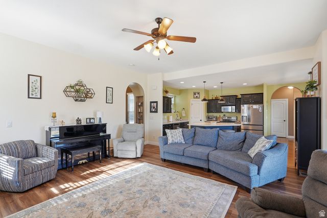 8494 N TURNBERRY RD, Eagle Mountain, UT 84005