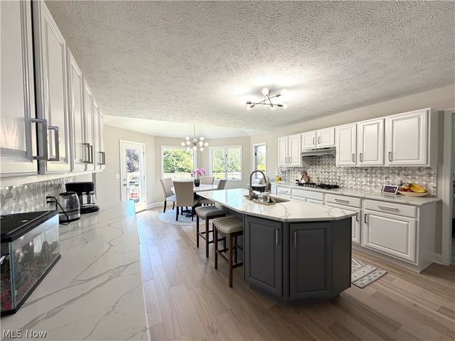 608 Dewitt Drive, Highland Heights, OH 44143