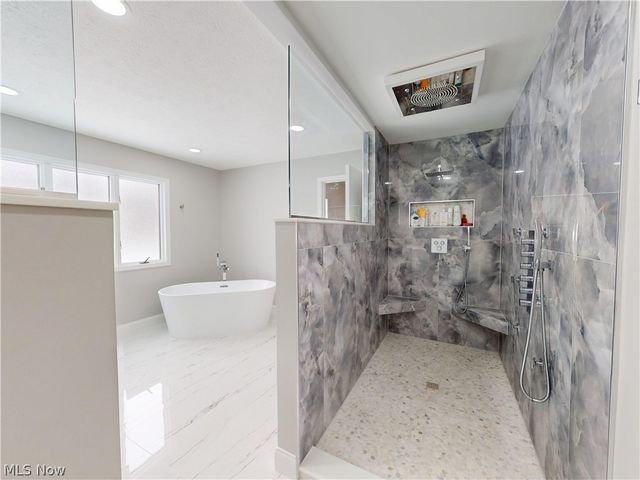 608 Dewitt Drive, Highland Heights, OH 44143