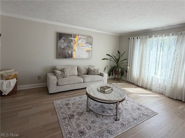 608 Dewitt Drive, Highland Heights, OH 44143