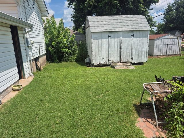 621 S 9th Street, Yukon, OK 73099