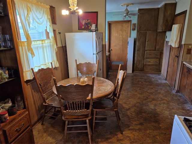 621 S 9th Street, Yukon, OK 73099