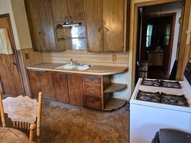 621 S 9th Street, Yukon, OK 73099