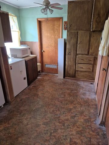 621 S 9th Street, Yukon, OK 73099