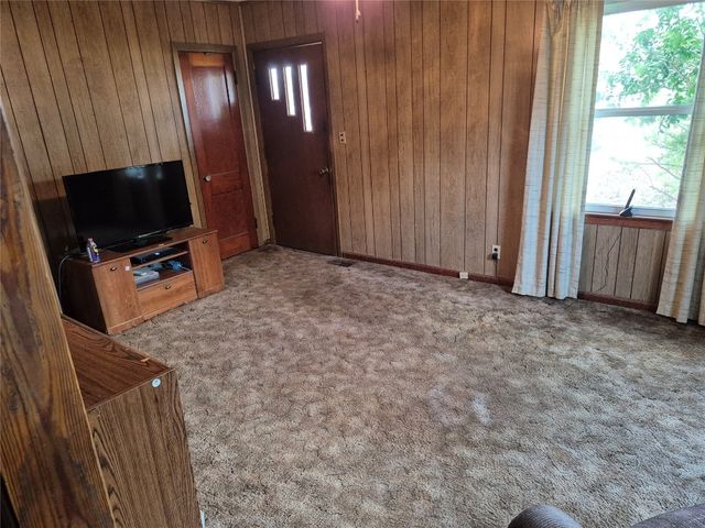 621 S 9th Street, Yukon, OK 73099
