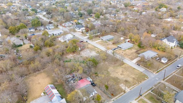 1904 Gibbons Street, Greenville, TX 75401