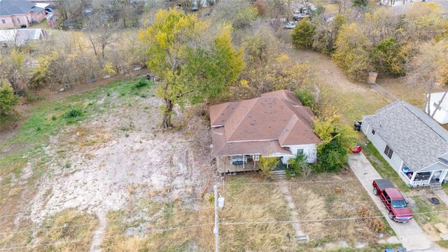 1904 Gibbons Street, Greenville, TX 75401