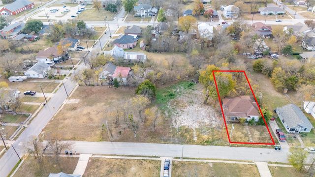 1904 Gibbons Street, Greenville, TX 75401