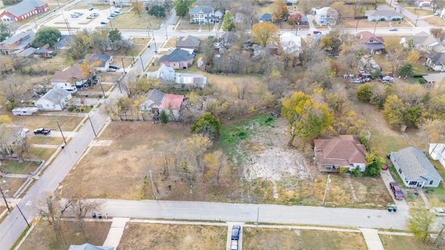 1904 Gibbons Street, Greenville, TX 75401