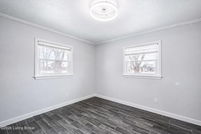 607 Christman Ln, Shepherdsville, KY 40165