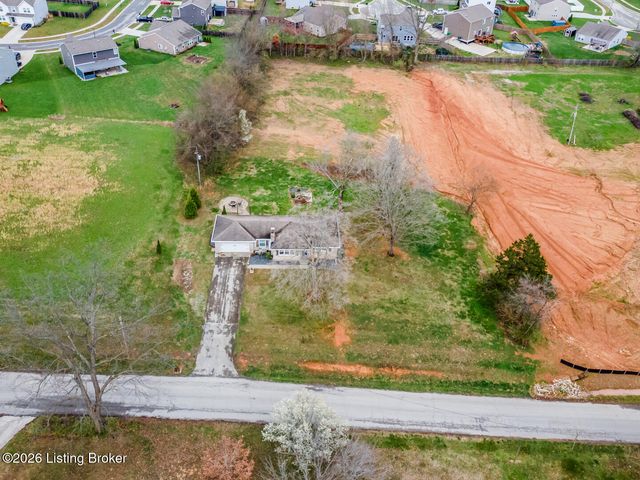 607 Christman Ln, Shepherdsville, KY 40165