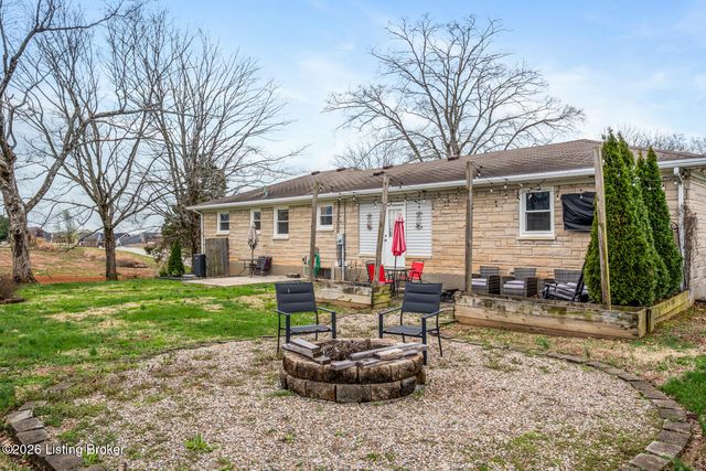 607 Christman Ln, Shepherdsville, KY 40165