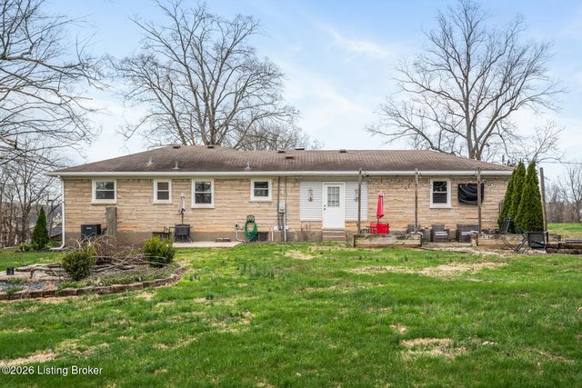 607 Christman Ln, Shepherdsville, KY 40165