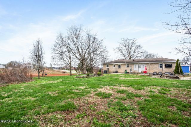 607 Christman Ln, Shepherdsville, KY 40165
