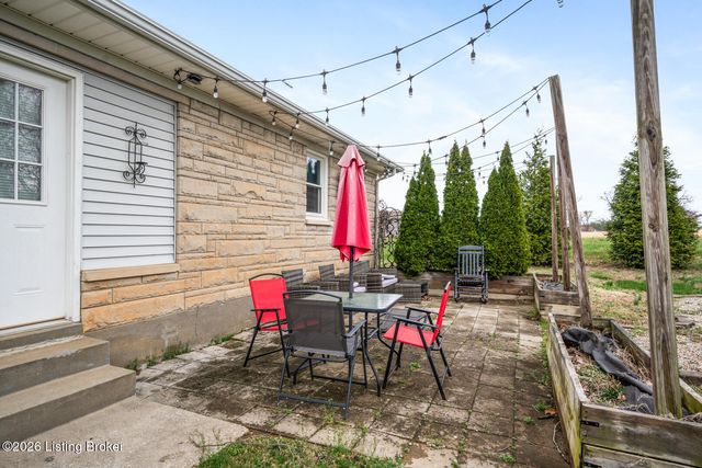 607 Christman Ln, Shepherdsville, KY 40165