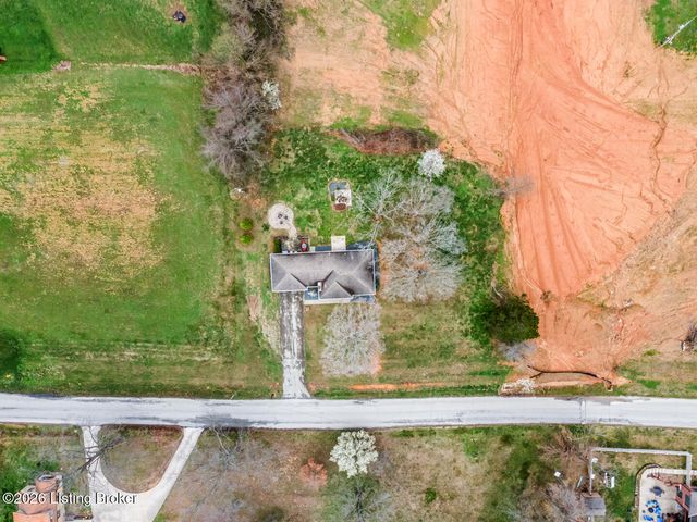 607 Christman Ln, Shepherdsville, KY 40165