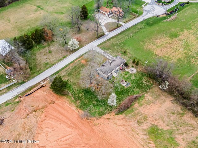 607 Christman Ln, Shepherdsville, KY 40165