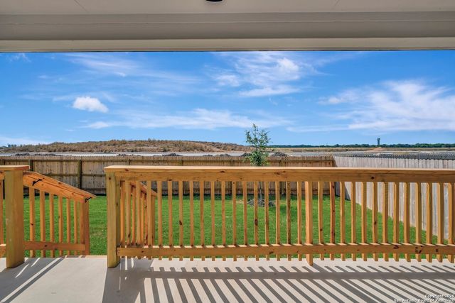 1113 Limestone Ridge, Seguin, TX 78155