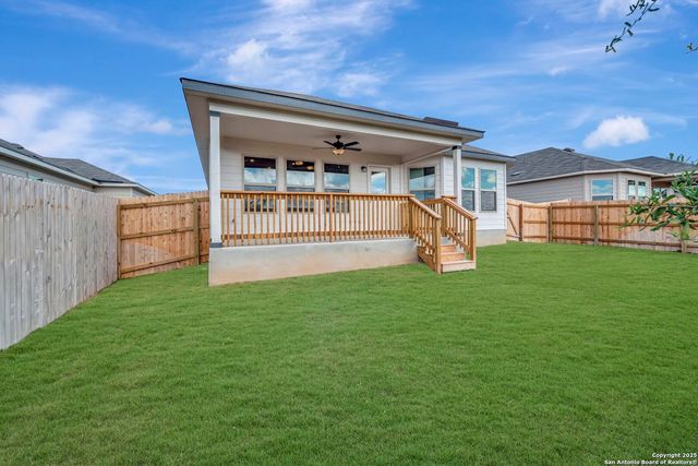 1113 Limestone Ridge, Seguin, TX 78155