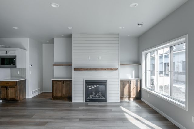 4170 Arthur Drive S, Fargo, ND 58104