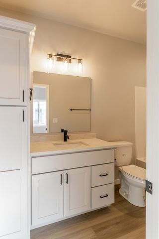 4170 Arthur Drive S, Fargo, ND 58104