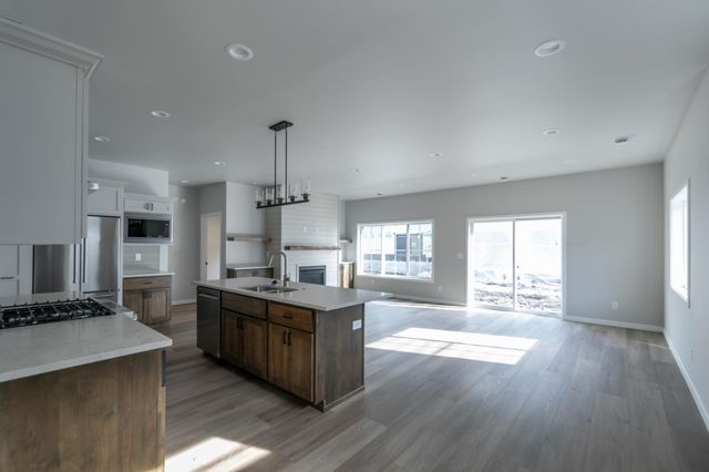 4170 Arthur Drive S, Fargo, ND 58104