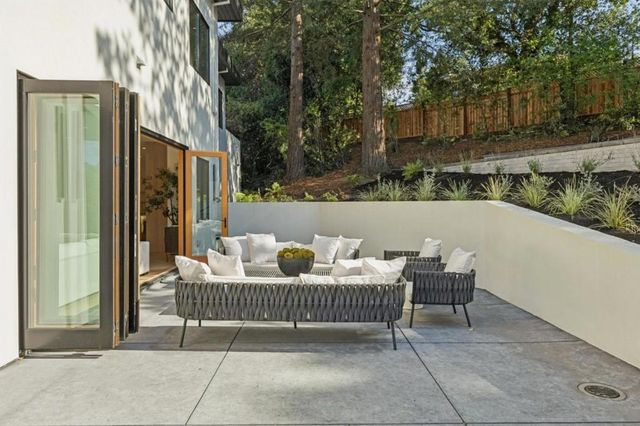 601 Joandra Court, Los Altos, CA 94024