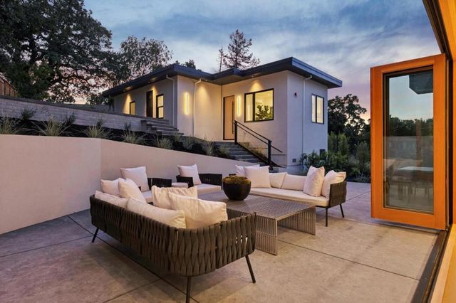 601 Joandra Court, Los Altos, CA 94024