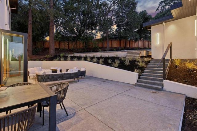 601 Joandra Court, Los Altos, CA 94024