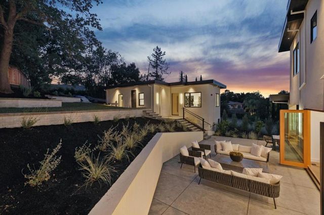 601 Joandra Court, Los Altos, CA 94024