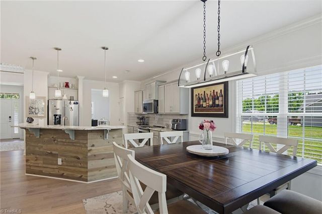 5009 Labella Court, Kernersville, NC 27284