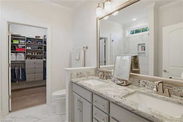 5009 Labella Court, Kernersville, NC 27284