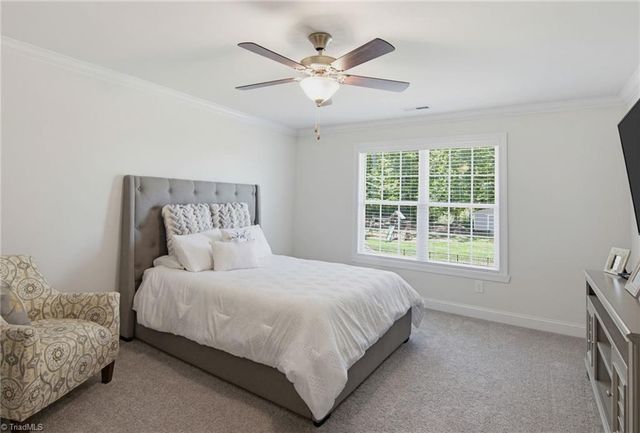 5009 Labella Court, Kernersville, NC 27284