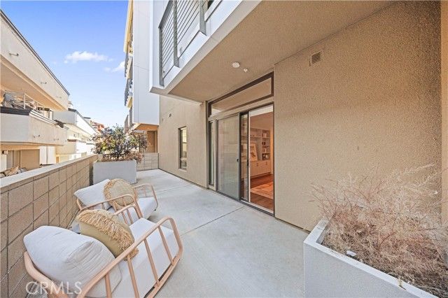 709 E Walnut Street 222, Pasadena, CA 91101