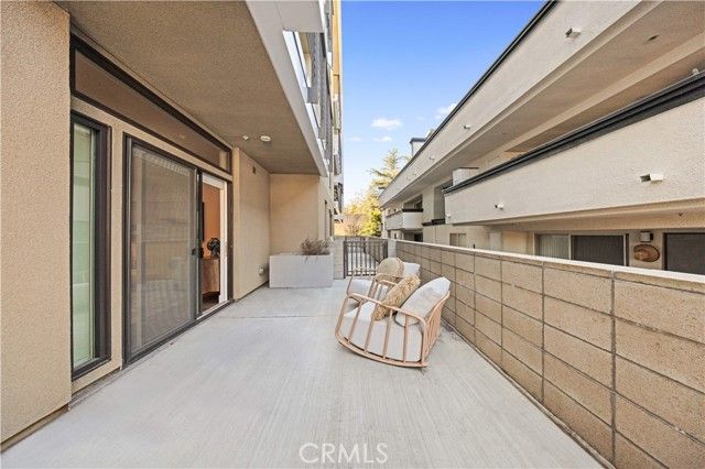 709 E Walnut Street 222, Pasadena, CA 91101