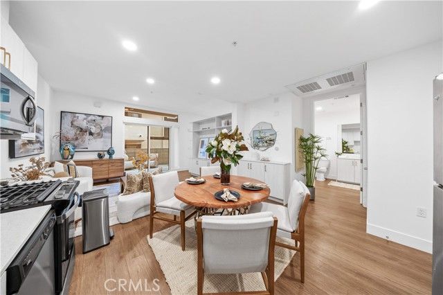 709 E Walnut Street 222, Pasadena, CA 91101