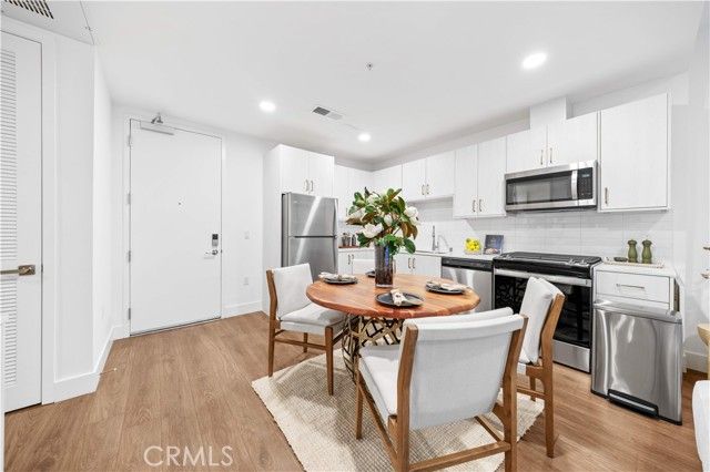 709 E Walnut Street 222, Pasadena, CA 91101