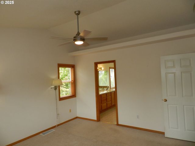 31811 Nw BELGIUM Ct, North Plains, OR 97133