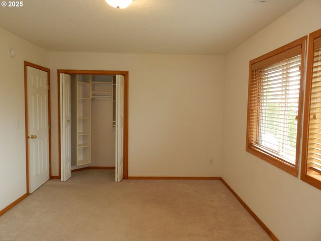 31811 Nw BELGIUM Ct, North Plains, OR 97133