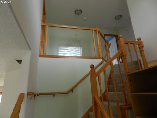 31811 Nw BELGIUM Ct, North Plains, OR 97133