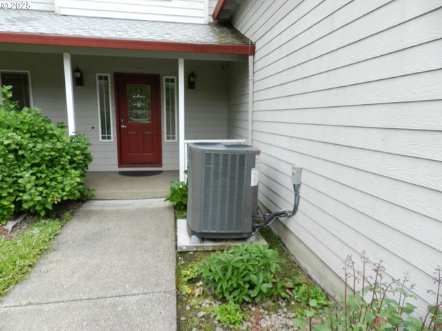 31811 Nw BELGIUM Ct, North Plains, OR 97133