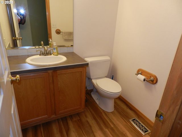 31811 Nw BELGIUM Ct, North Plains, OR 97133