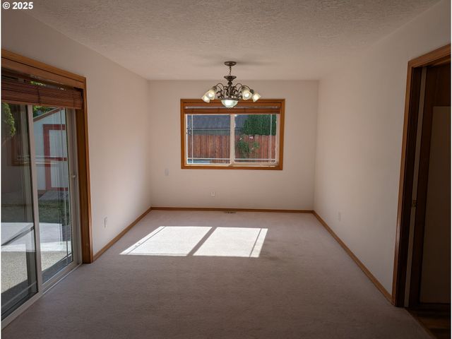 31811 Nw BELGIUM Ct, North Plains, OR 97133