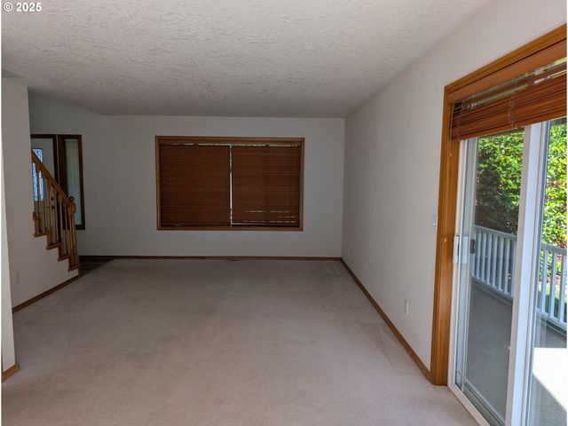 31811 Nw BELGIUM Ct, North Plains, OR 97133