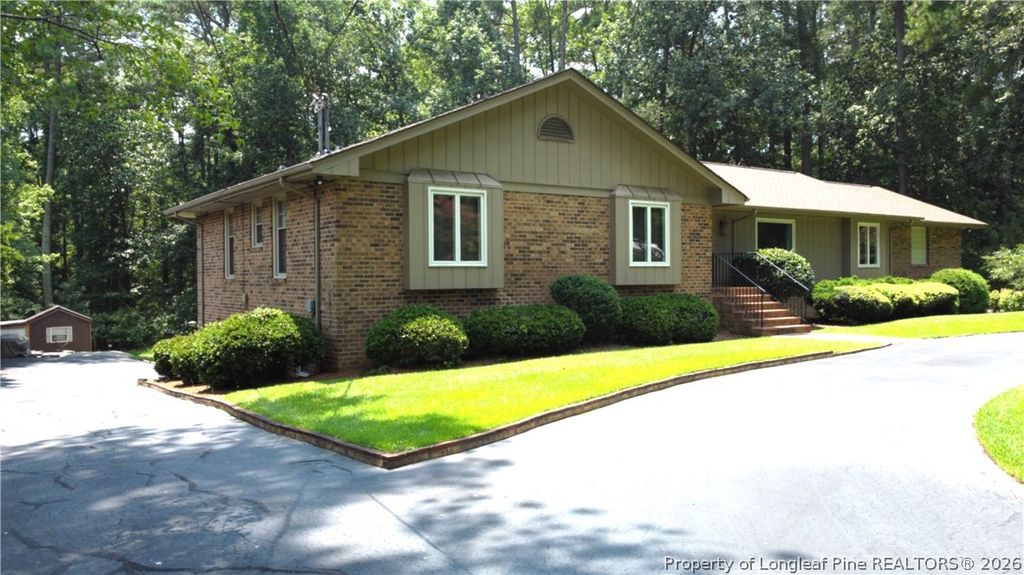 607 Pineknoll Drive, Sanford, NC 27330 — photo 4