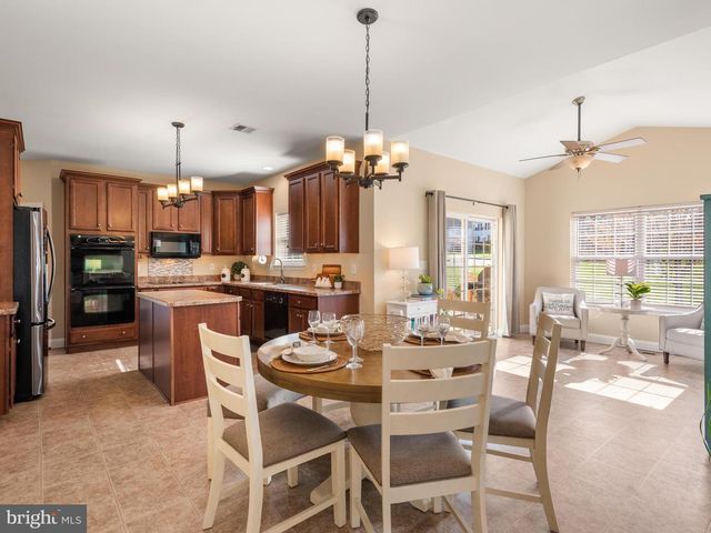 527 CENTENNIAL AVE, Gilbertsville, PA 19525