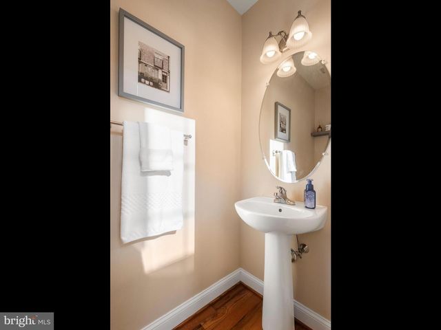 527 CENTENNIAL AVE, Gilbertsville, PA 19525
