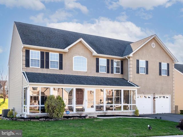 527 CENTENNIAL AVE, Gilbertsville, PA 19525