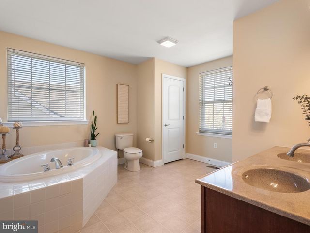 527 CENTENNIAL AVE, Gilbertsville, PA 19525